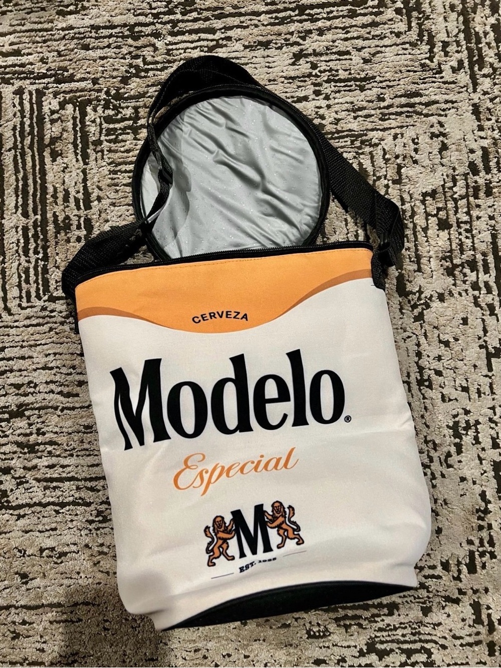 Vintage Modelo Insulated Cooler Bag Soft w/ Zipper Strap
